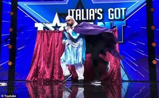 Ранее они исполнили то же самое на шоу Italia's Got Talent в 2022 году (на фото).