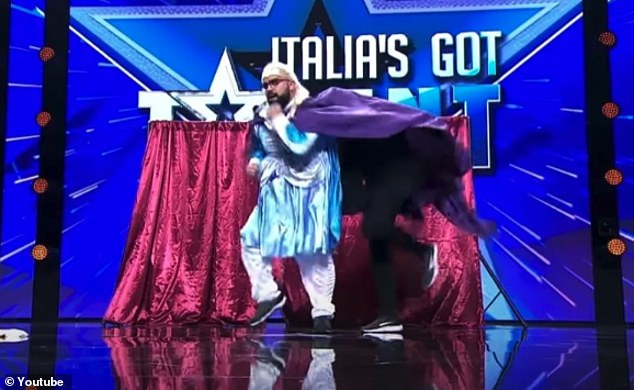 Ранее они исполнили то же самое на шоу Italia's Got Talent в 2022 году (на фото).