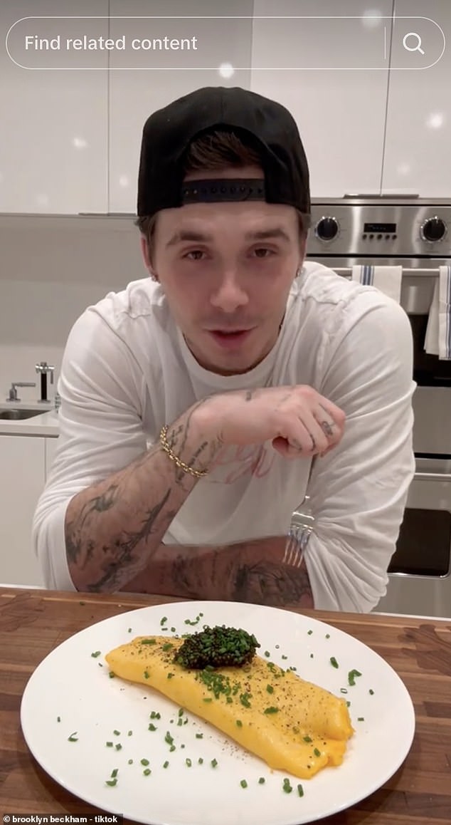 25-летний фанатик кулинарии зашел на свою страницу в TikTok с новым рецептом для своих 102,7 тысяч подписчиков.