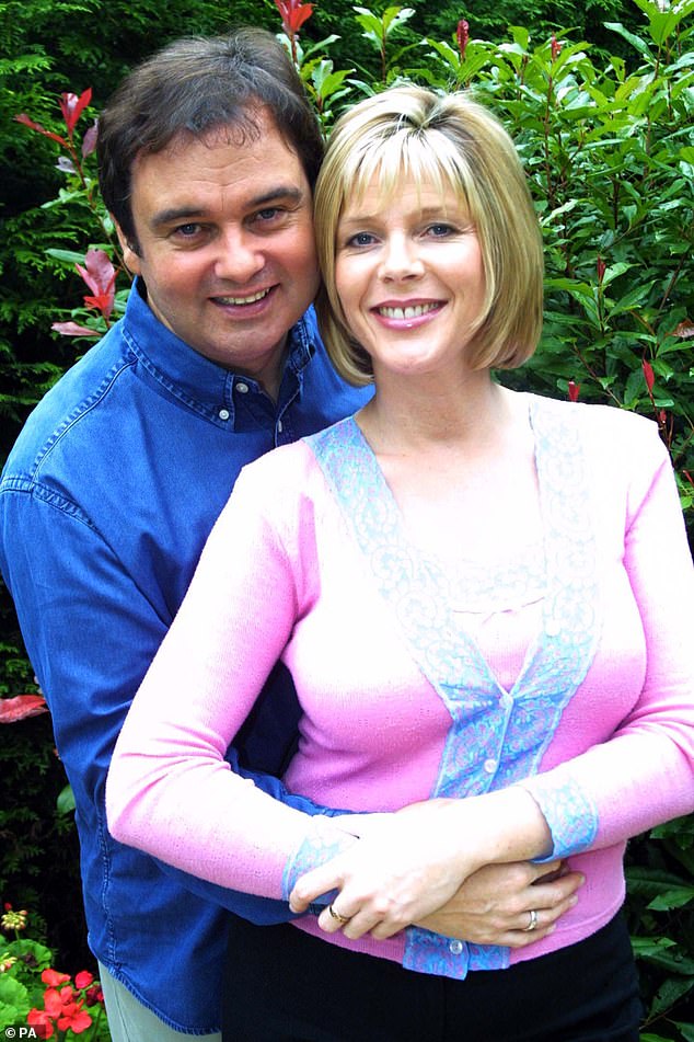 Пара связала себя узами брака в 2010 году после 13 лет совместной жизни на роскошной церемонии в великолепном Хэмпширском отеле XIX века The Elvetham (на фото 2001 года).