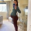 Джо Уикс с гордостью поделился фотографией своей беременной жены Рози и рассказал, что они до сих пор не придумали имя для своего четвертого ребенка, до конца которого осталось всего шесть недель.