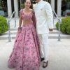 Рио и Кейт Фердинанд, одетые в традиционные индийские свадебные наряды, чтобы произвести впечатление, присутствовали на звездной свадьбе миллиардера Умара Камани и Нады Адель во Франции.