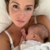 Милли Макинтош обратилась к матерям через Instagram в среду, рассказав, что она чувствовала себя «напуганной» и «изнуренной» после рождения своего первого ребенка, Сиенны, в мае 2022 года.