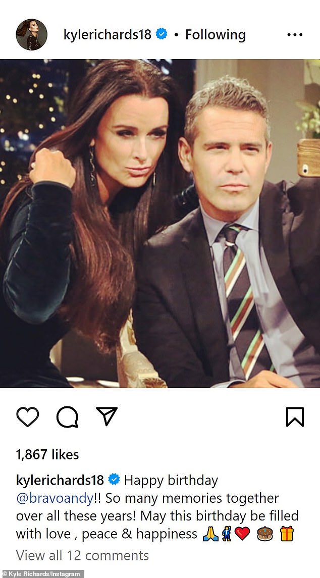 Кайл подписала свое слайд-шоу в Instagram: «С днем ​​рождения, @bravoandy!»  Столько воспоминаний вместе за все эти годы!  Пусть этот день рождения будет наполнен любовью, миром и счастьем».