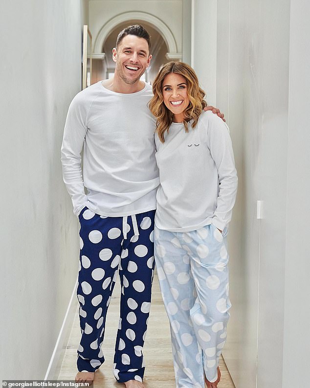 В понедельник на странице своего бизнеса в Instagram Джорджия сообщила своим подписчикам, что решила закрыть свой лейбл, поскольку у нее есть другие обязательства.  На фото Джорджия и муж Ли Эллиот