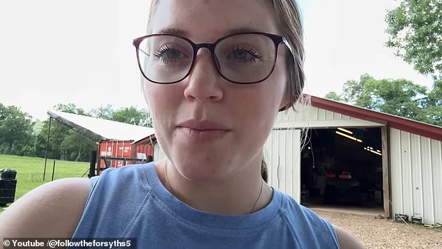 Джой-Анна сказала, что Гуннар уснул и «начал дышать намного лучше», а последующие медицинские обследования в больнице, включая рентген, показали, что с ребенком все в порядке.