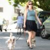 Беременная Джорджия Мэй Джаггер, 32 года, продемонстрировала свою растущую шишку во время солнечной прогулки со своими тремя собаками в Лос-Анджелесе в понедельник.