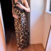 Мэнди Мур обняла свою растущую шишку на фотографии, которую она опубликовала в субботу - через день после того, как обнародовала информацию о своей беременности.