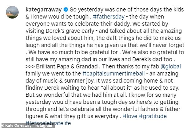 Кейт Гарравэй почтила память покойного мужа Дерека Дрейпера в понедельник после посещения его могилы со своими детьми в их первый День отца после его смерти.