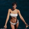 Модель Victoria's Secret Тейлор Хилл в четверг продемонстрировала в Instagram свое тело супермодели.