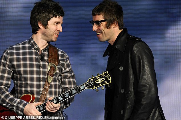 На выходных Oasis породили слухи о том, что они могут воссоединиться для долгожданного возвращения, несмотря на хорошо документированную отчужденность братьев Лиама и Ноэля.