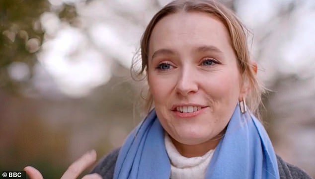 29-летняя актриса, сыгравшая Фрэнки Льюис в мыльной опере BBC, узнала в сериале, что ее прапрапрабабушка Агнес Чилтон владела собственным пабом.