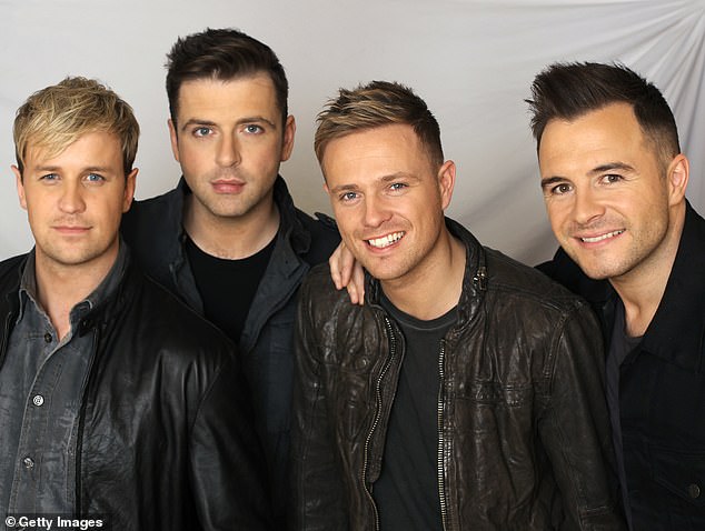 Слава Westlife возросла в 1998 году, когда они были сформированы в Дублине, в первоначальный состав также входил Брайан Макфадден, который позже ушел в 2004 году (на фото как Киан Иган, Марк Фихили, Ники Бирн и Шейн Филан в 2010 году).