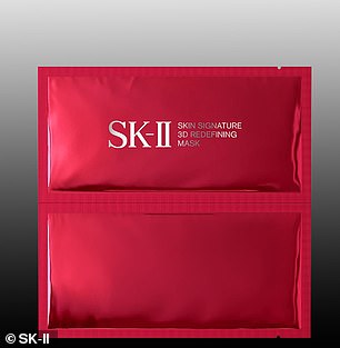 Еще более роскошной является фирменная 3D-маска SK-II, цена которой составляет 129 долларов за упаковку из шести отдельных масок.