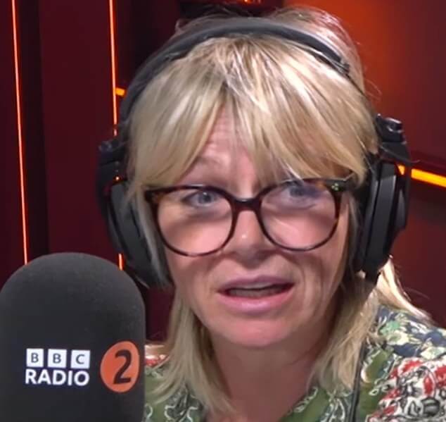Зои Болл ушла с поста ведущей шоу «Завтрак» на BBC Radio 2.