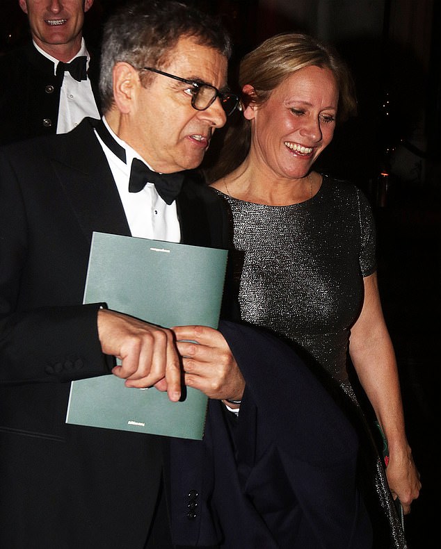 Роуэн Аткинсон был среди знаменитых читателей на мероприятии