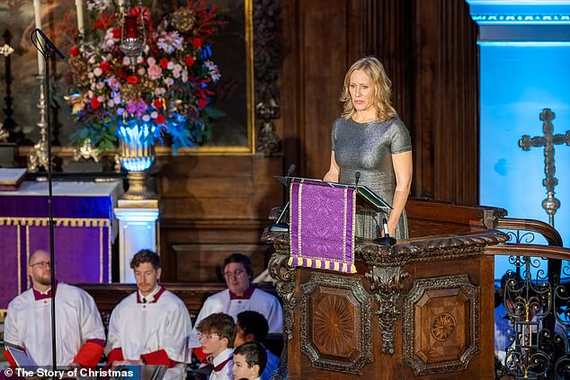 Журналистка Софи Раворт была среди выступавших на службе.