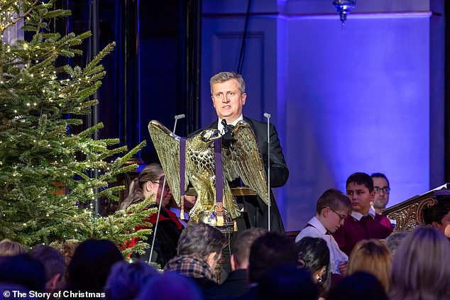 Алед Джонс также был среди знаменитых читателей.