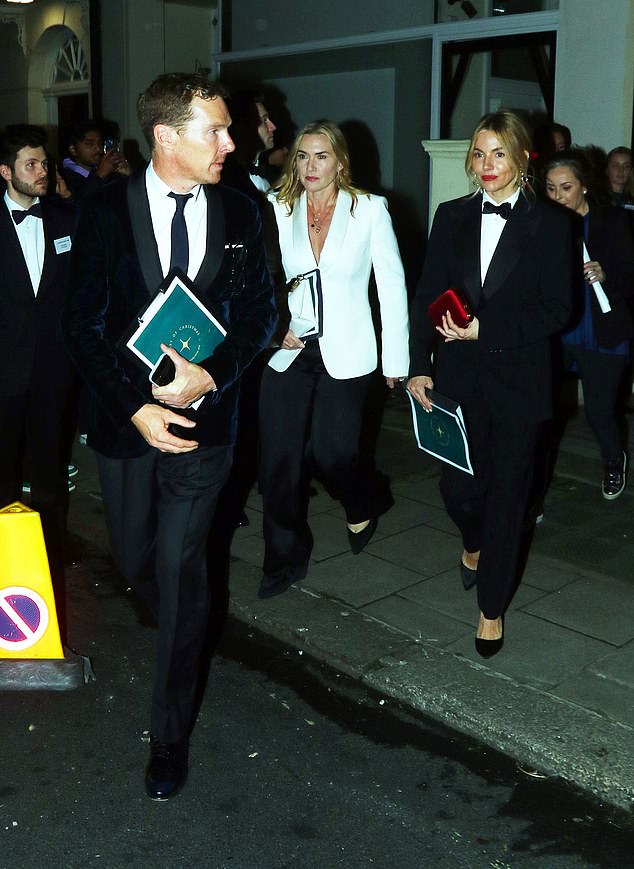 Бенедикт, Кейт и Сиенна были замечены уходящими вместе