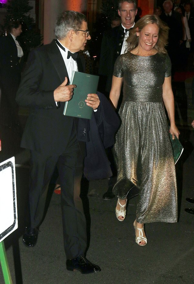 Роуэн с Софи Раворт на мероприятии