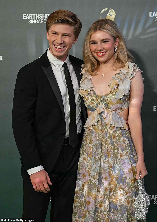 Роберт и его бывшая девушка Рори Баки (на фото) стерли все следы своих отношений из социальных сетей друг друга вскоре после объявления о своем шокирующем разрыве в феврале.