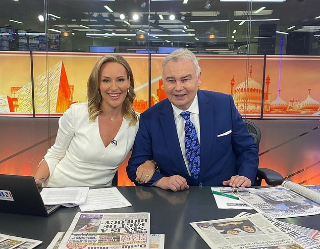 Имонн Холмс яростно ответил после того, как его обвинили в увольнении его соведущей Изабель Вебстер из GB News