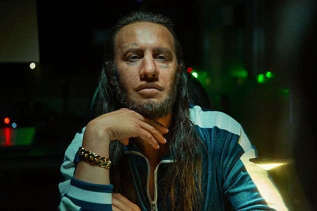 Эмилия Перес заняла второе место по количеству номинаций с 11 номинациями на премию BAFTA после получения 10 наград на церемонии награждения в США.