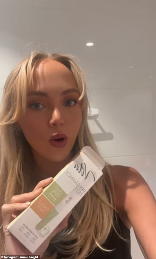 Модель OnlyFans, прозванная «самой сексуально активной женщиной Австралии», во вторник поделилась видео в Instagram во время прохождения теста в канун Рождества после «рвоты три дня подряд».