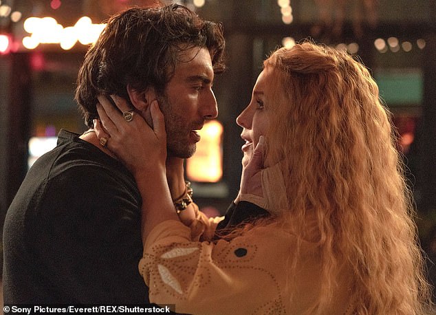 Лайвли утверждает, что Бальдони заставил ее чувствовать себя 