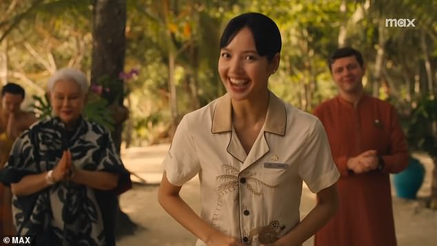 В настоящее время Лалиса снимается в долгожданном третьем сезоне White Lotus.