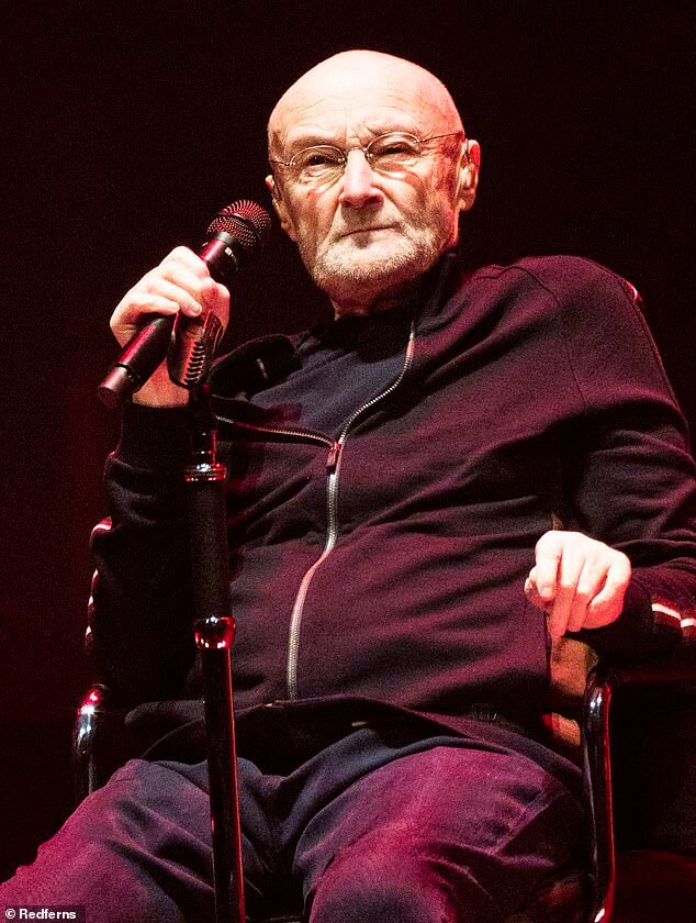 74-летний Фил Коллинз сообщил душераздирающие новости о своем здоровье. Ушедший на пенсию фронтмен Genesis отложил барабанные палочки в 2022 году из-за физических ограничений и теперь говорит, что больше не хочет заниматься музыкой (на фото в Берлине в марте 2022 года).