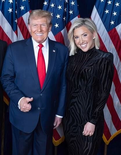 Саванна Крисли надеется, что президент Дональд Трамп помилует ее родителей Тодда и Джули Крисли, осужденных в 2022 году за банковское мошенничество и уклонение от уплаты налогов. Фотография сделана в июле прошлого года на Республиканском национальном съезде