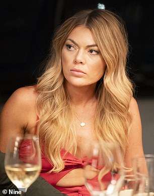 Перед началом эксперимента Клинт был предупрежден о Жаки невестой Ри Дишленкович, но позже понял, что эти слухи были беспочвенны