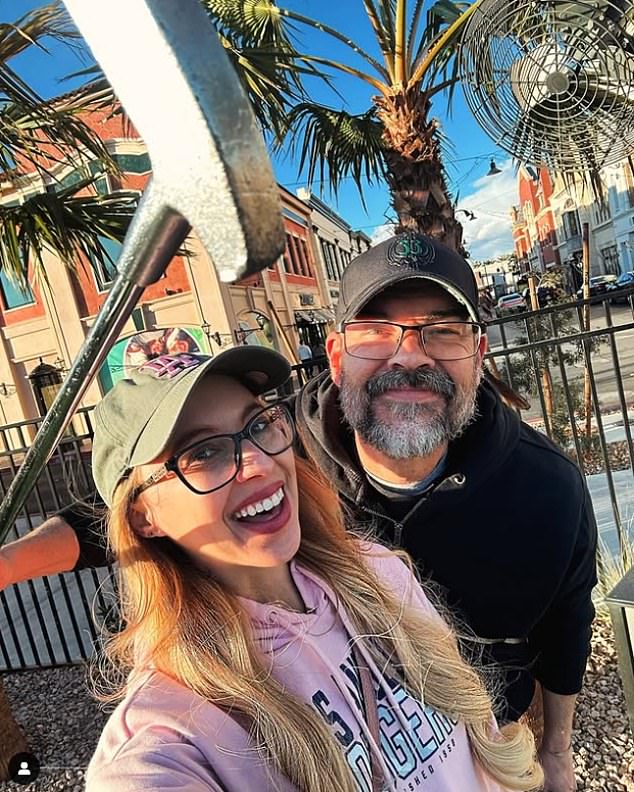 Один из пользователей в комментариях к записи о ее игре в гольф в День святого Валентина написал: 