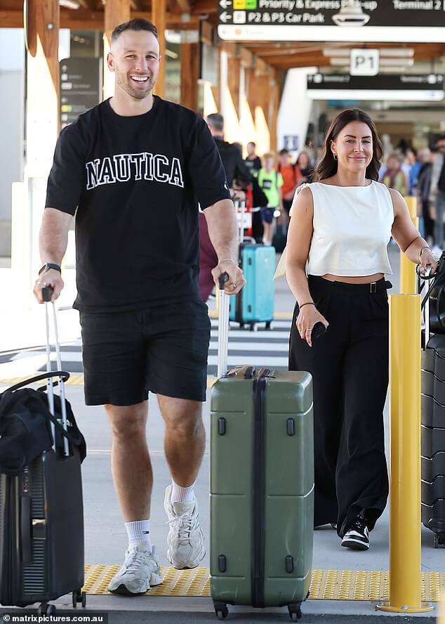 Любимцы фанатов MAFS Ри Дишленкович и Джефф Гоббельс, а также злодеи сезона Клинт Райс и Джаки Берфут были замечены прибывшими в Сидней в субботу перед воссоединением актеров по версии .